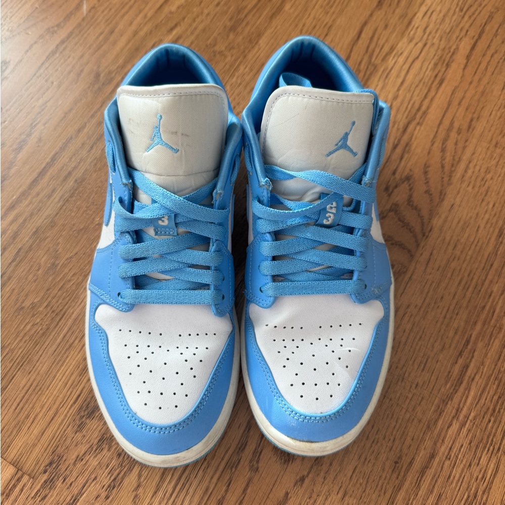 Jordan 1 Carolina Low